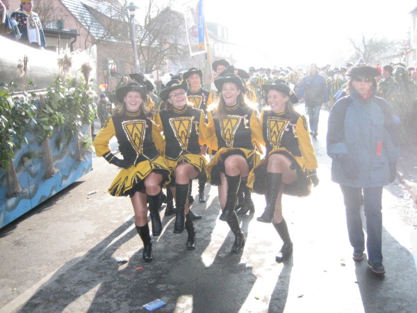 ../Images/2006-02-05_Umzug-Pfohren-Schnuferzunft_027.jpg