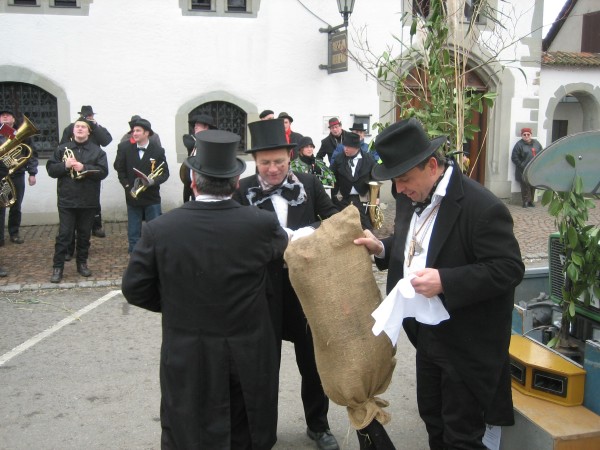 ../Images/2006-02-28_Fasnachtsdienschtig_017.jpg