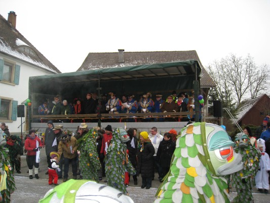 ../Images/2011-01-30_Narrenumzug-Orsingen_058.jpg